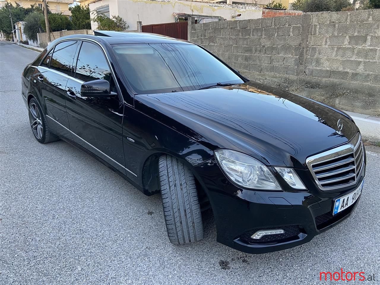 2010' Mercedes-Benz E 250 photo #5