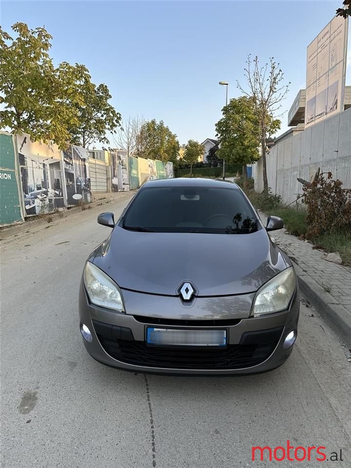 2010' Renault Megane photo #3