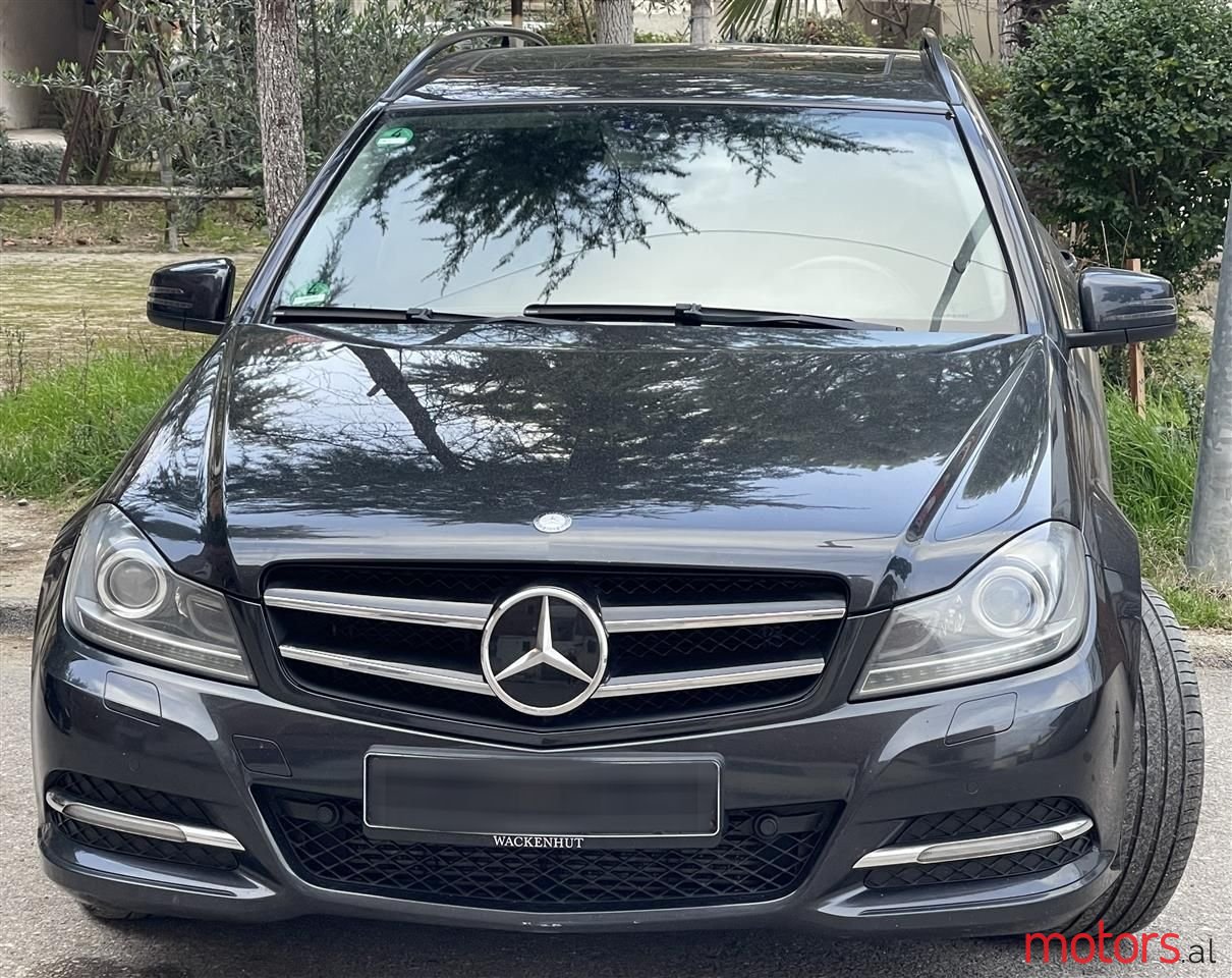 2012' Mercedes-Benz C 220 photo #1