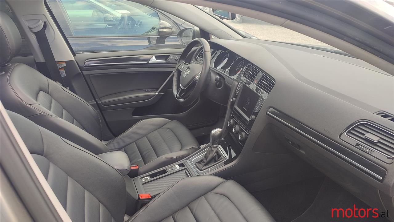 2014' Volkswagen Golf photo #3