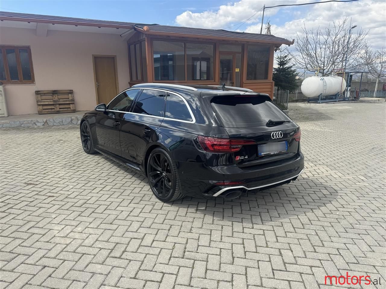 2019' Audi RS4 photo #3