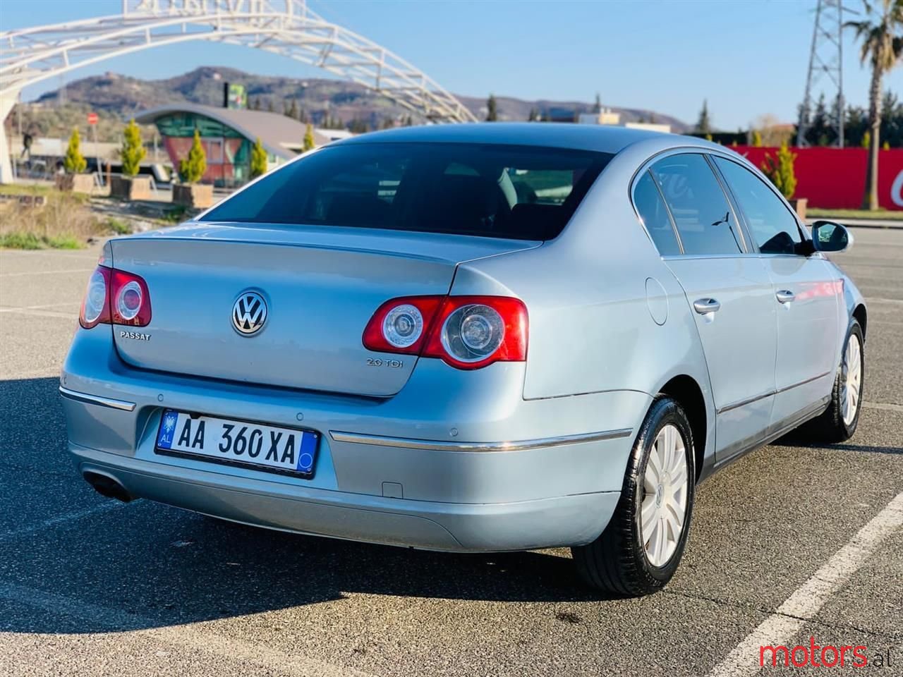 2007' Volkswagen Passat photo #4