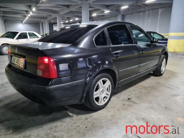 2000' Volkswagen Passat photo #3