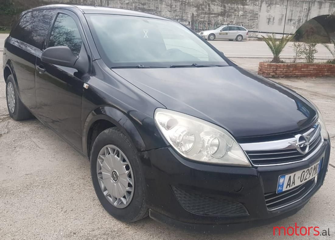 2010' Opel Astra photo #2