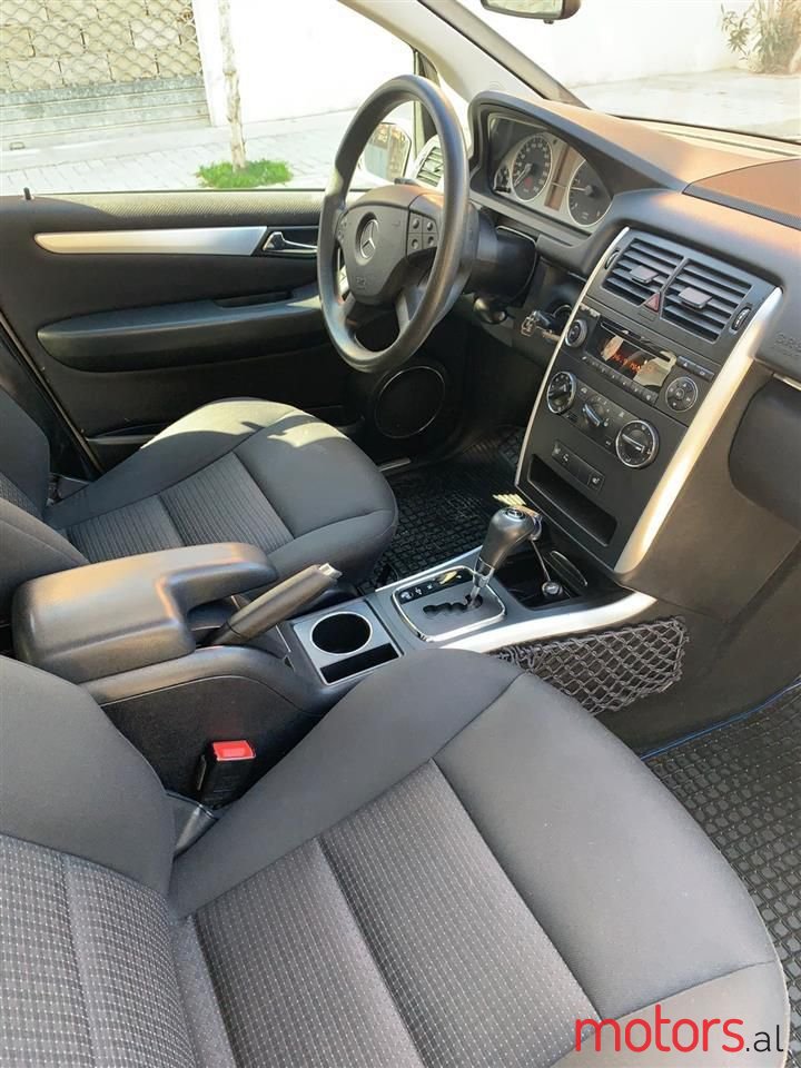 2006' Mercedes-Benz B 180 photo #2