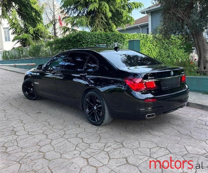 2015' BMW 740 photo #4