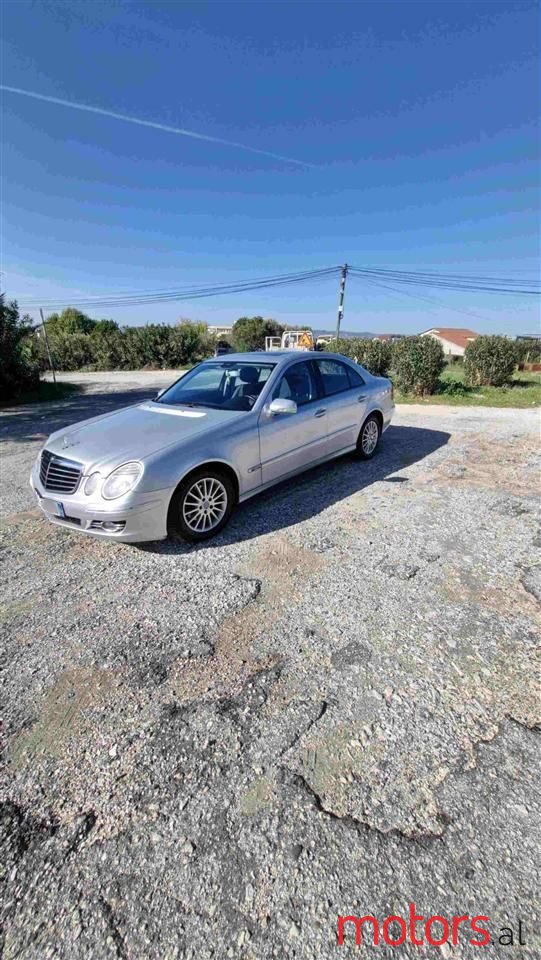 2007' Mercedes-Benz E 220 photo #2