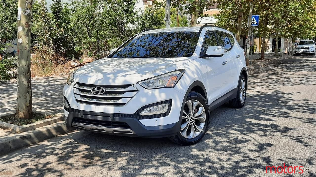 2013' Hyundai Santa Fe photo #5