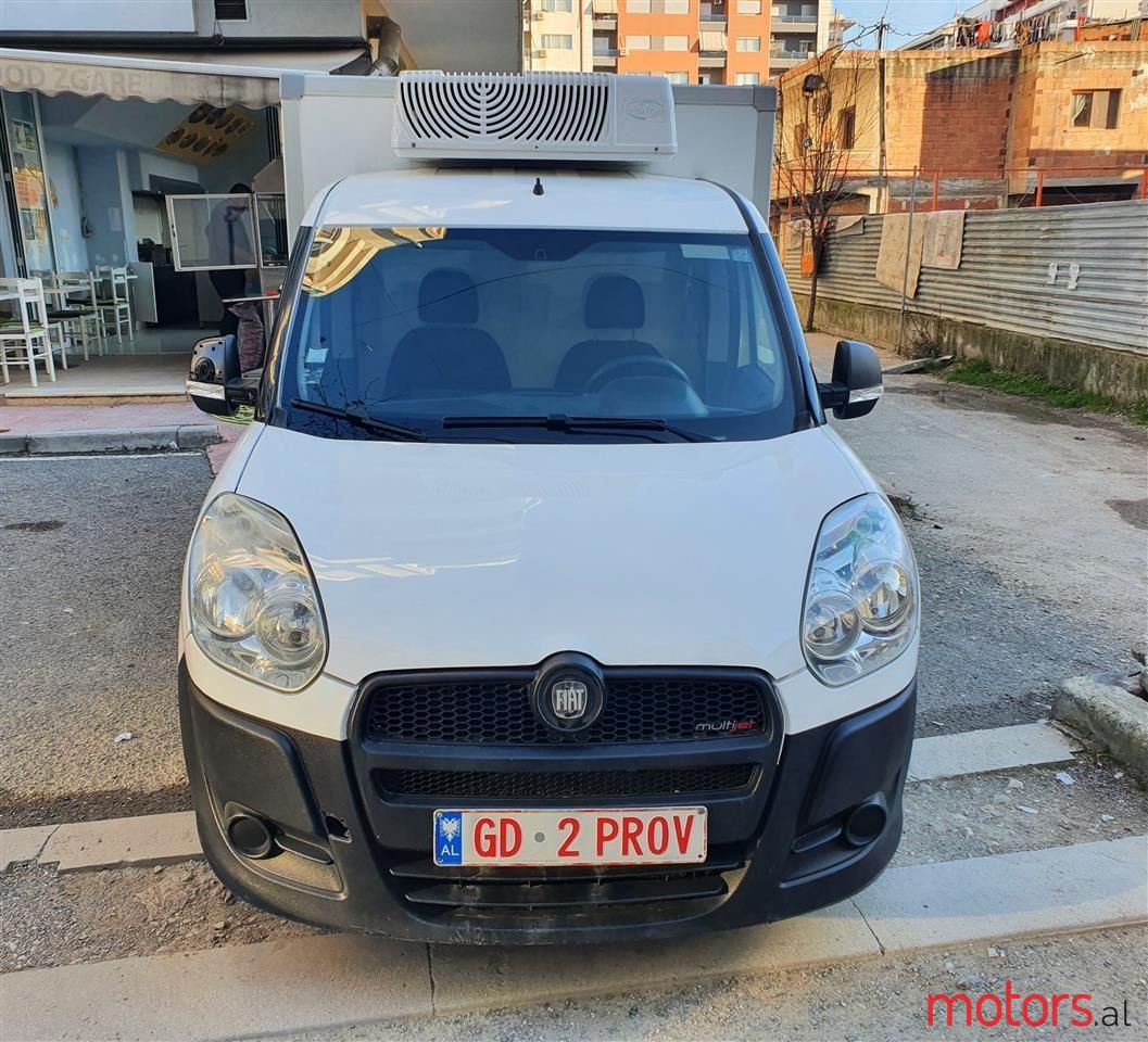 2011' Fiat Doblo photo #4