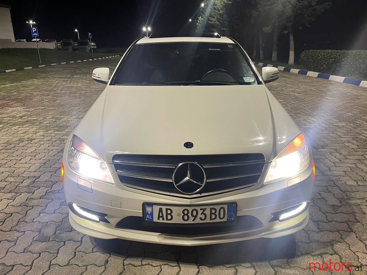 2008' Mercedes-Benz C 300 photo #5