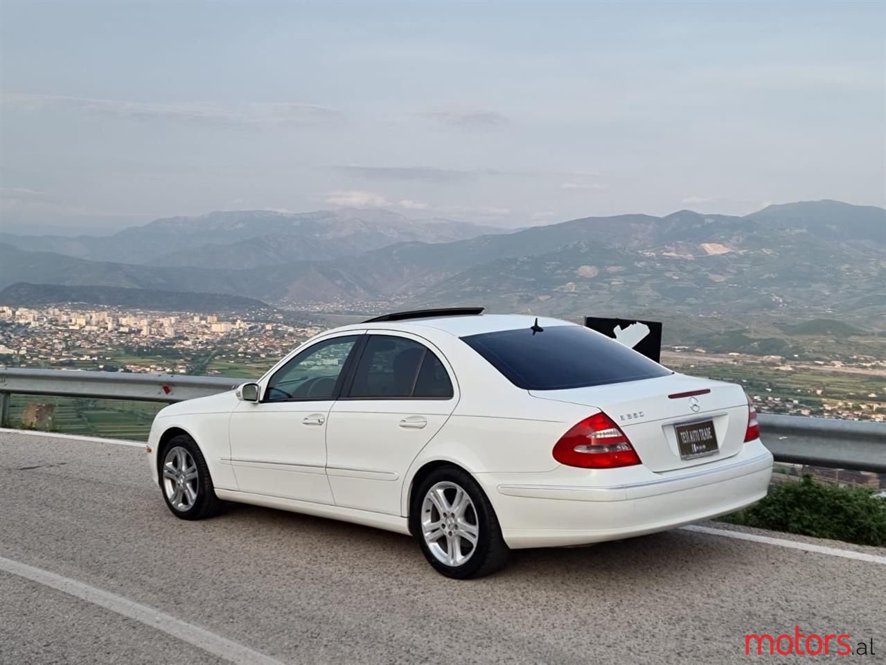 2006' Mercedes-Benz E 350 photo #4