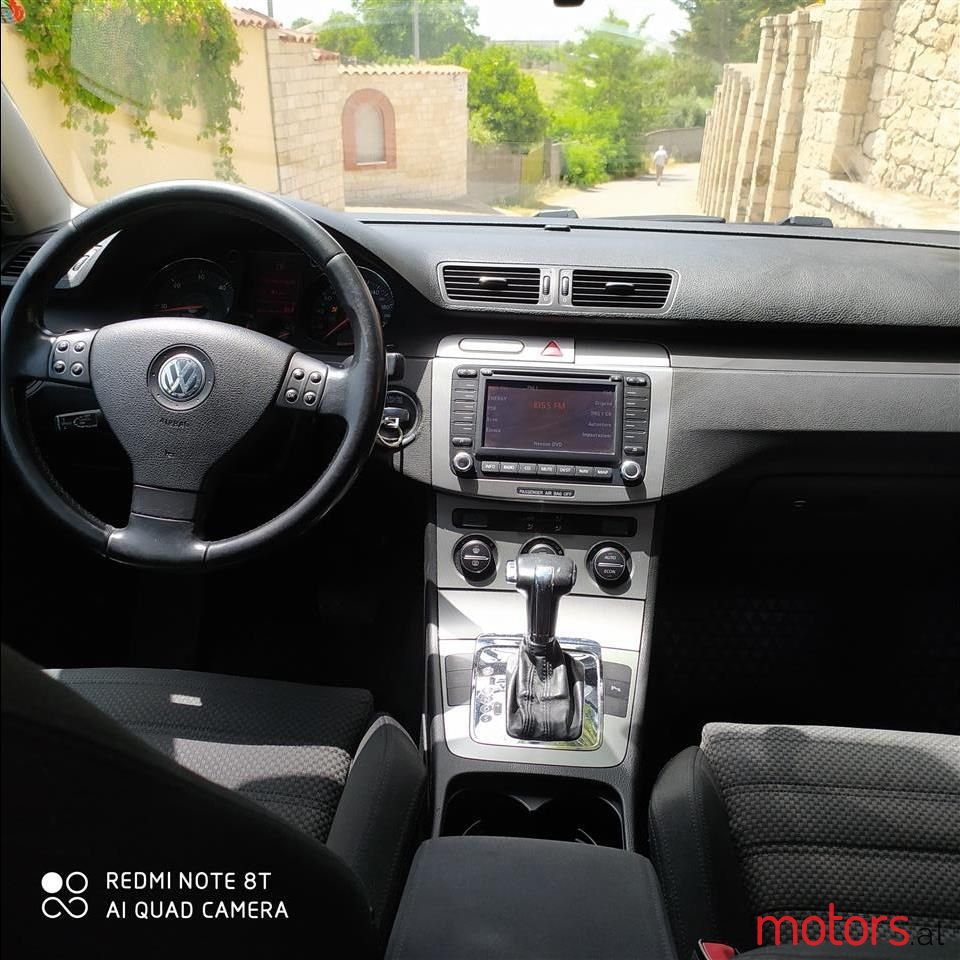 2006' Volkswagen Passat photo #2