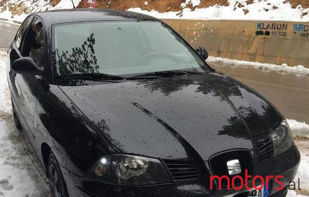 2004' SEAT Ibiza photo #1