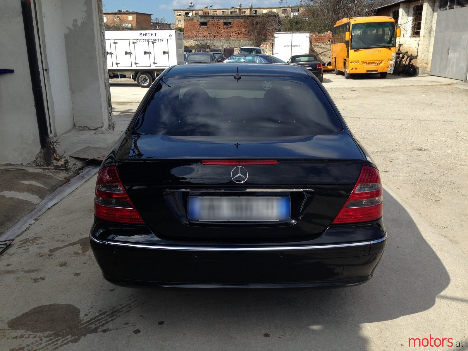 2004' Mercedes-Benz 220E photo #3
