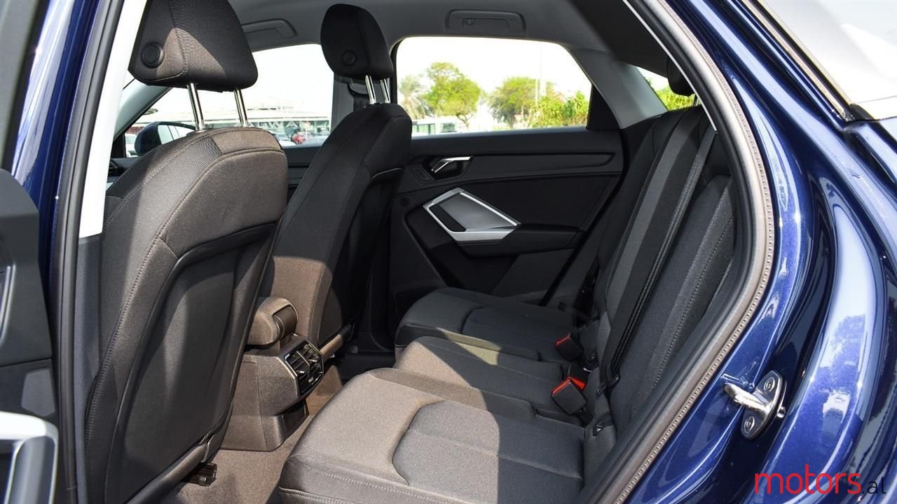 2023' Audi Q3 photo #5