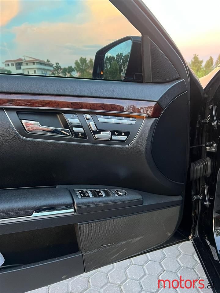 2009' Mercedes-Benz S 320 photo #6