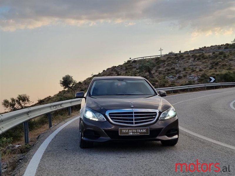 2014' Mercedes-Benz E 220 photo #5