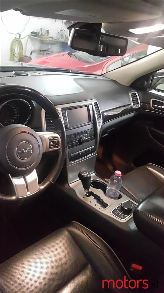 2012' Jeep Grand Cherokee photo #4