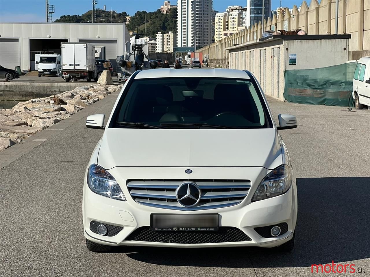 2013' Mercedes-Benz B 250 photo #1