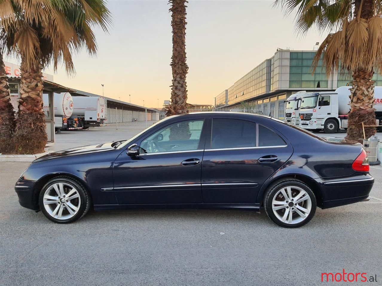 2006' Mercedes-Benz E 280 photo #5