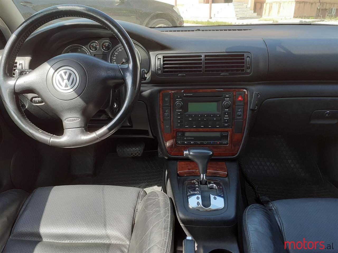 2003' Volkswagen Passat photo #4