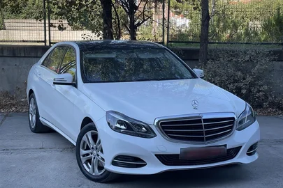 2014' Mercedes-Benz E 250