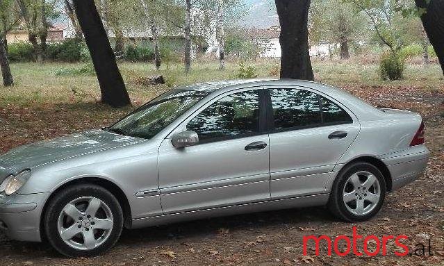 2002' Mercedes-Benz C-Class photo #1