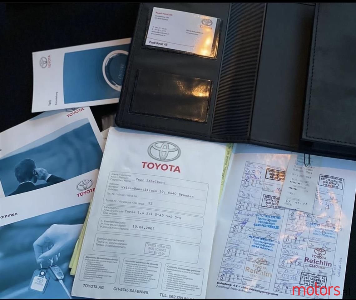 2008' Toyota Yaris photo #4