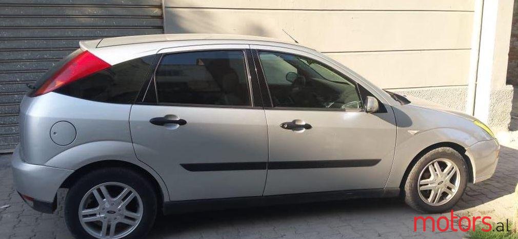 2002' Ford Focus photo #1
