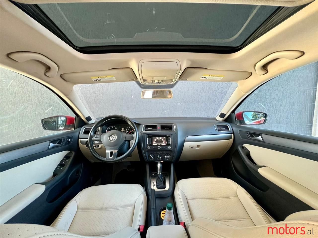 2013' Volkswagen Jetta photo #2