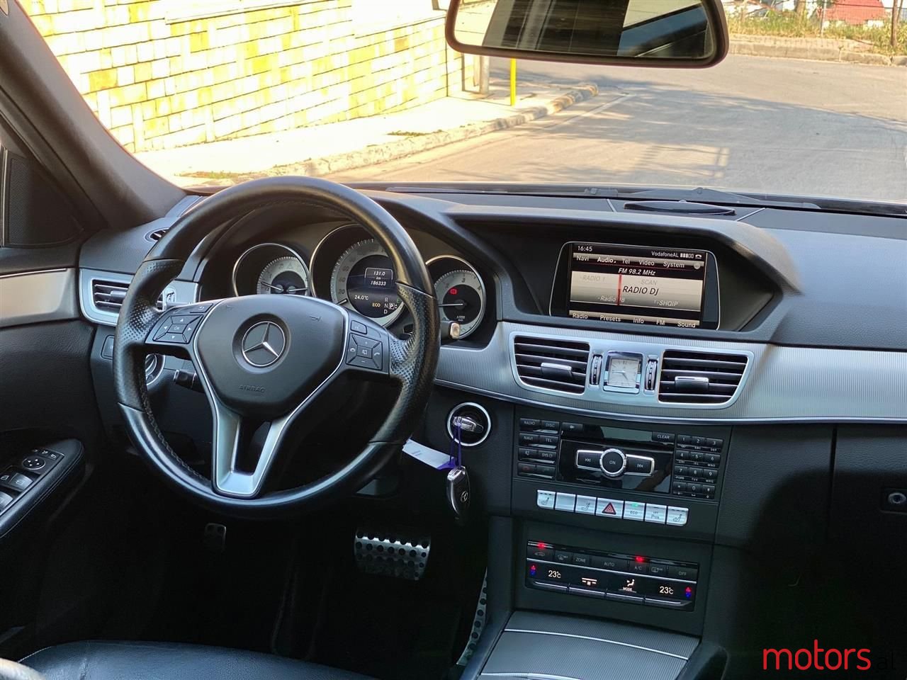 2014' Mercedes-Benz E 220 photo #5