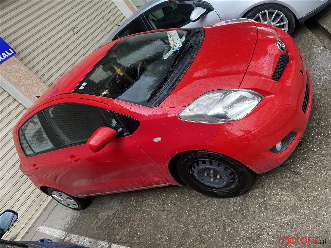 2010' Toyota Yaris photo #2