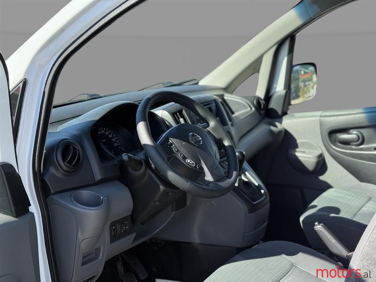 2011' Nissan E-Nv200 photo #3