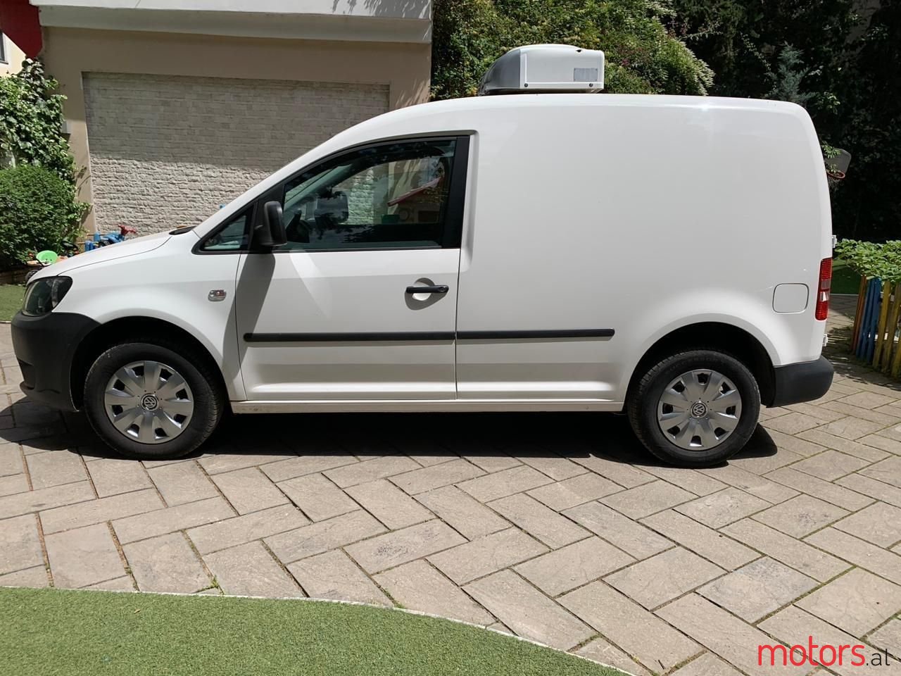 2015' Volkswagen Caddy photo #4