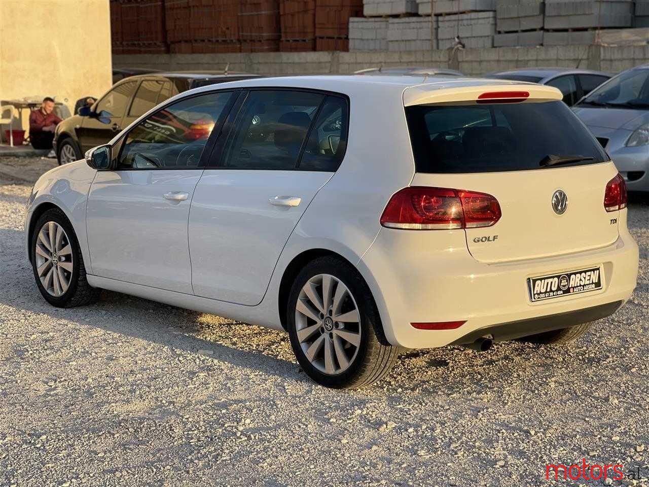 2011' Volkswagen Golf photo #5