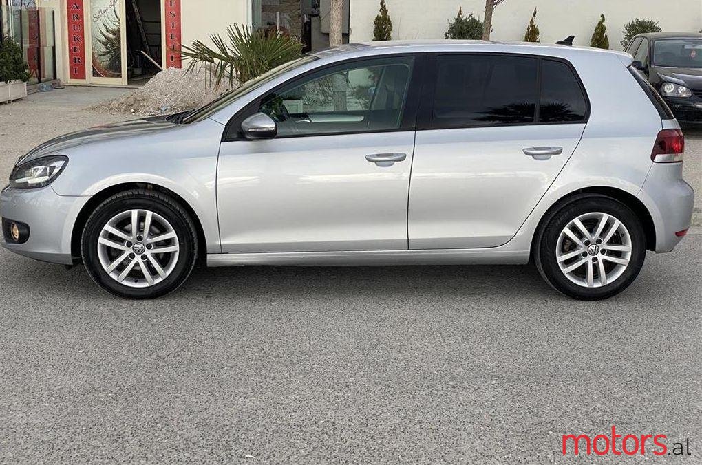 2010' Volkswagen Golf photo #1