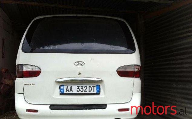 2002' Hyundai H-1 photo #2