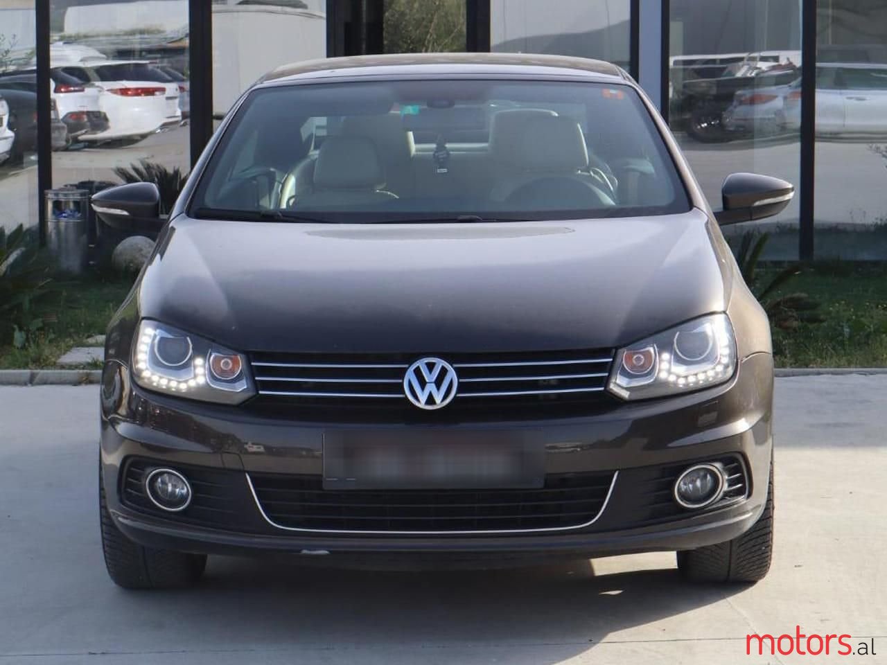 2012' Volkswagen Eos photo #2