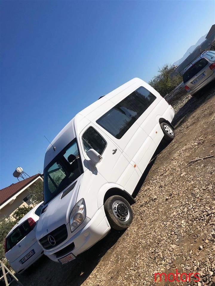 2010' Mercedes-Benz photo #5