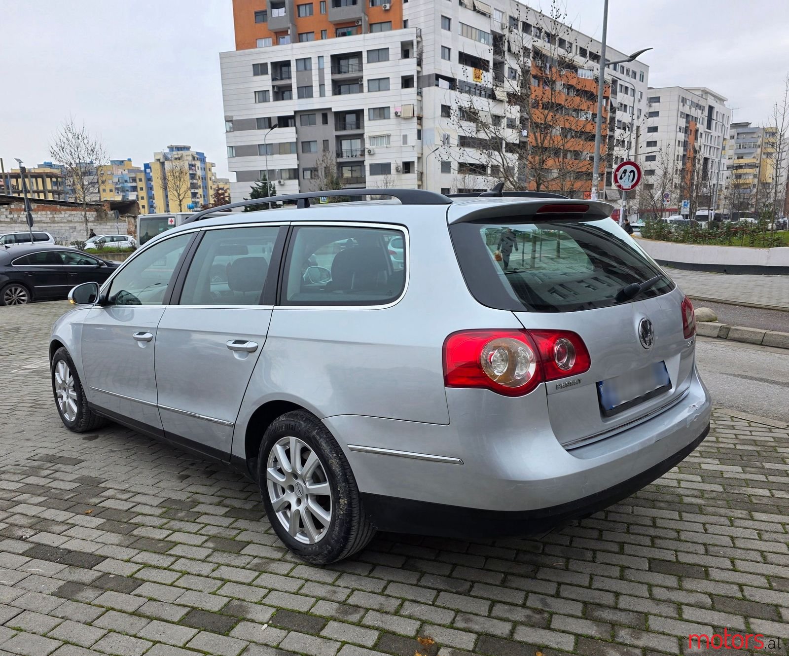 2007' Volkswagen Passat photo #5