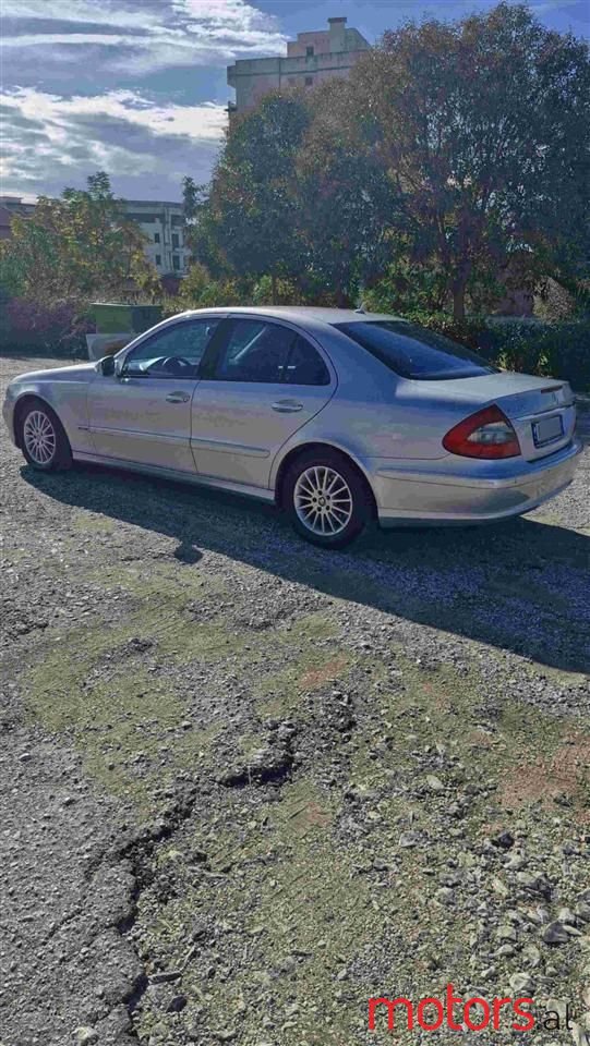 2007' Mercedes-Benz E 220 photo #3