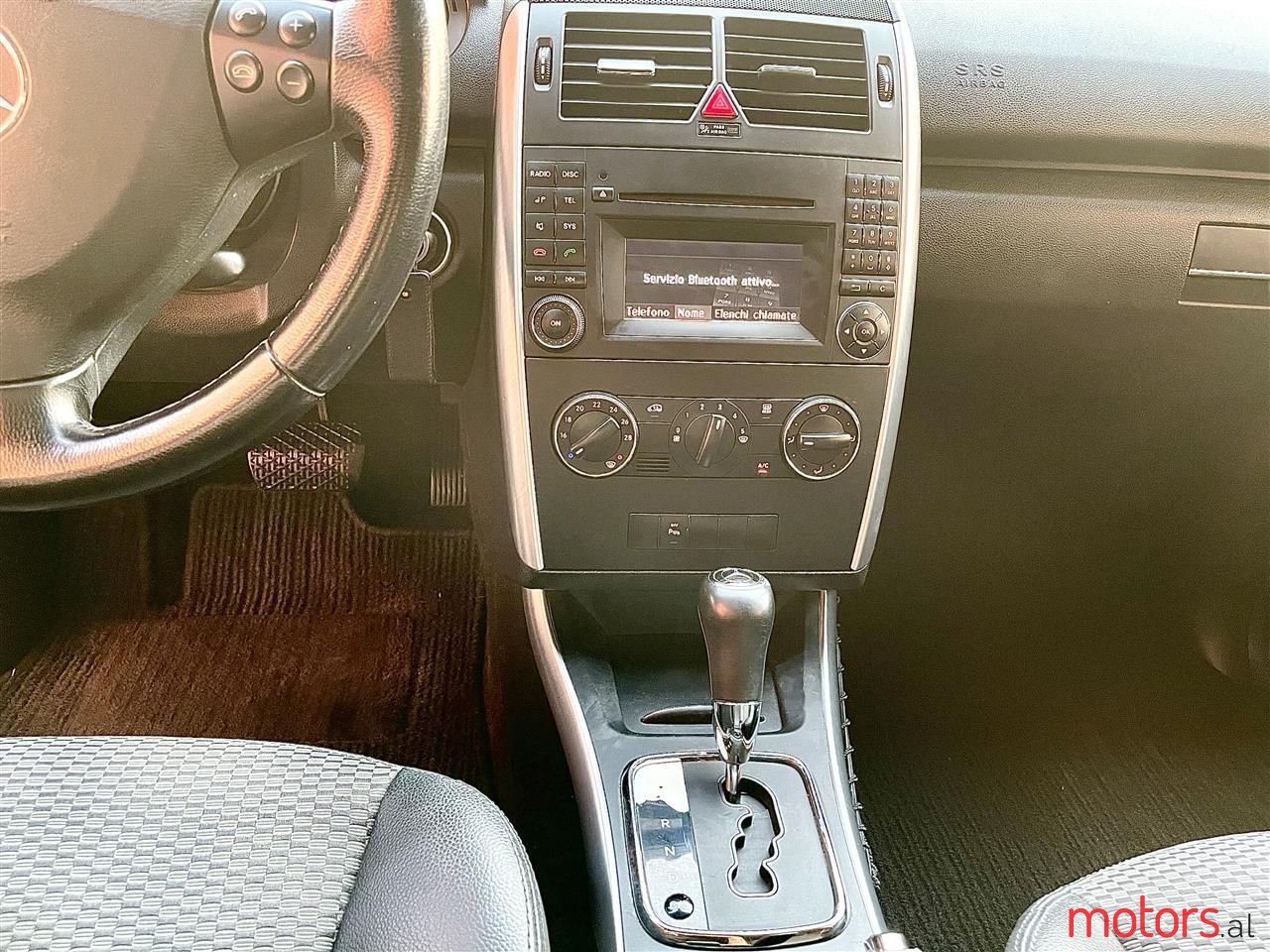 2010' Mercedes-Benz A 200 photo #4