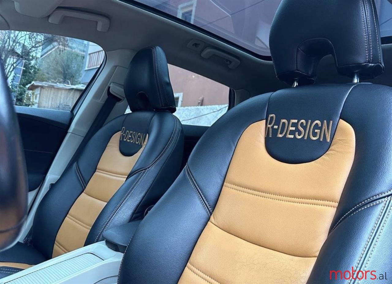 2013' Volvo V40 photo #2