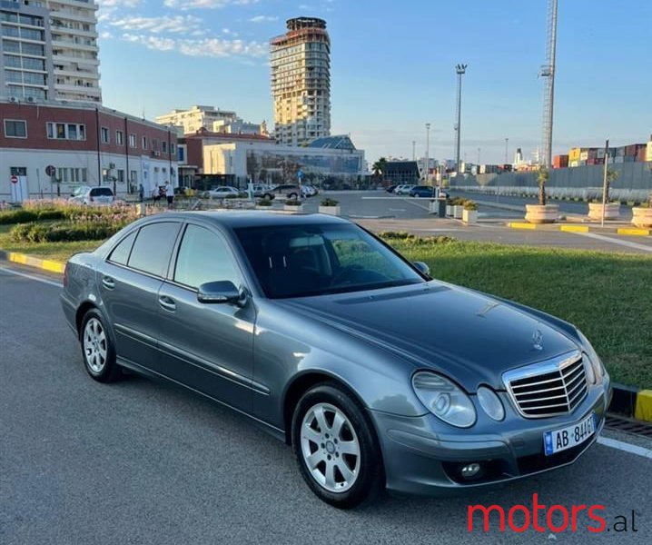 2009' Mercedes-Benz E 280 photo #1