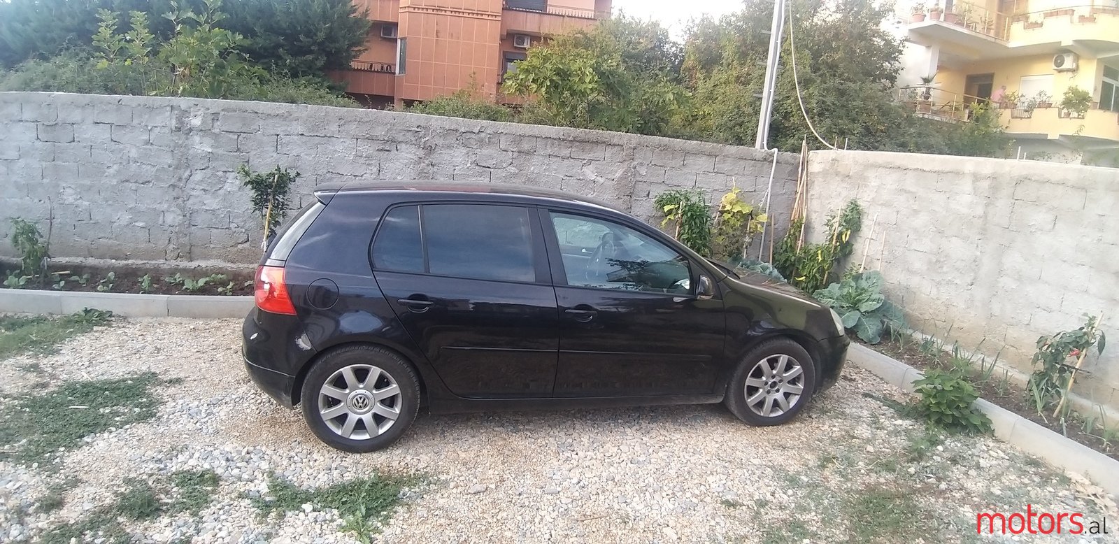 2005' Volkswagen e-Golf photo #2