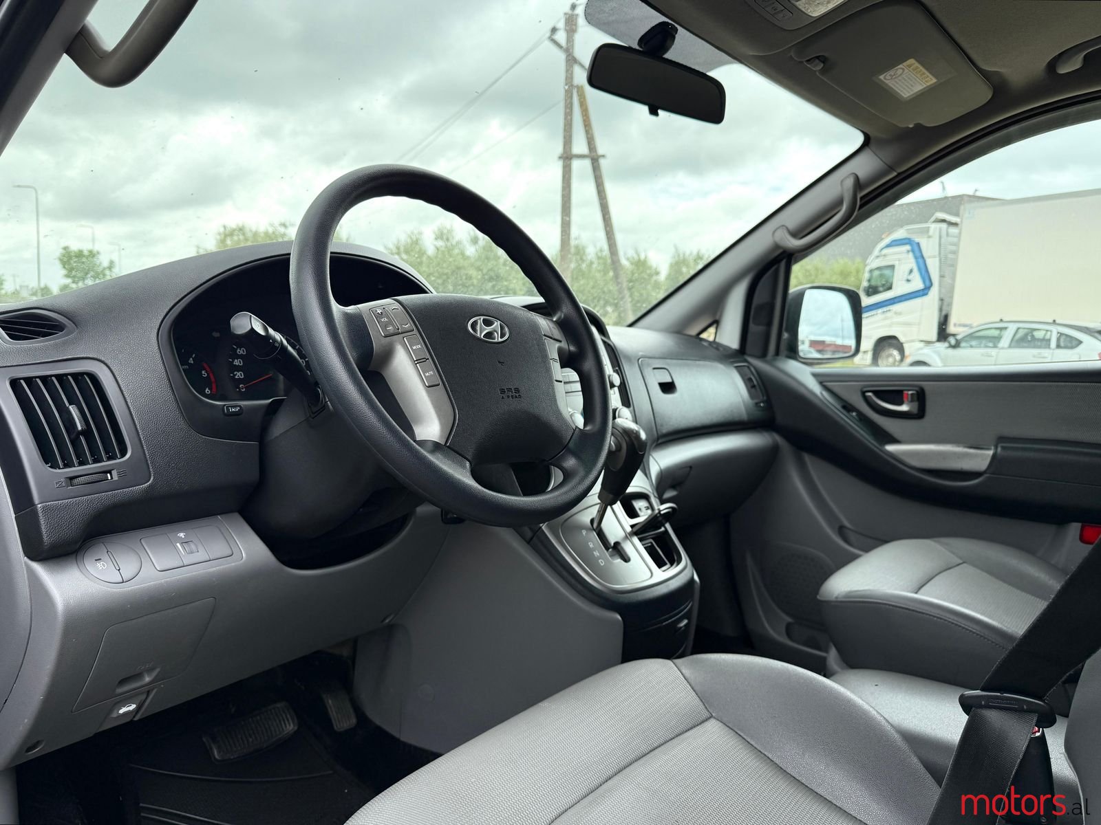 2012' Hyundai H-1 Starex photo #3