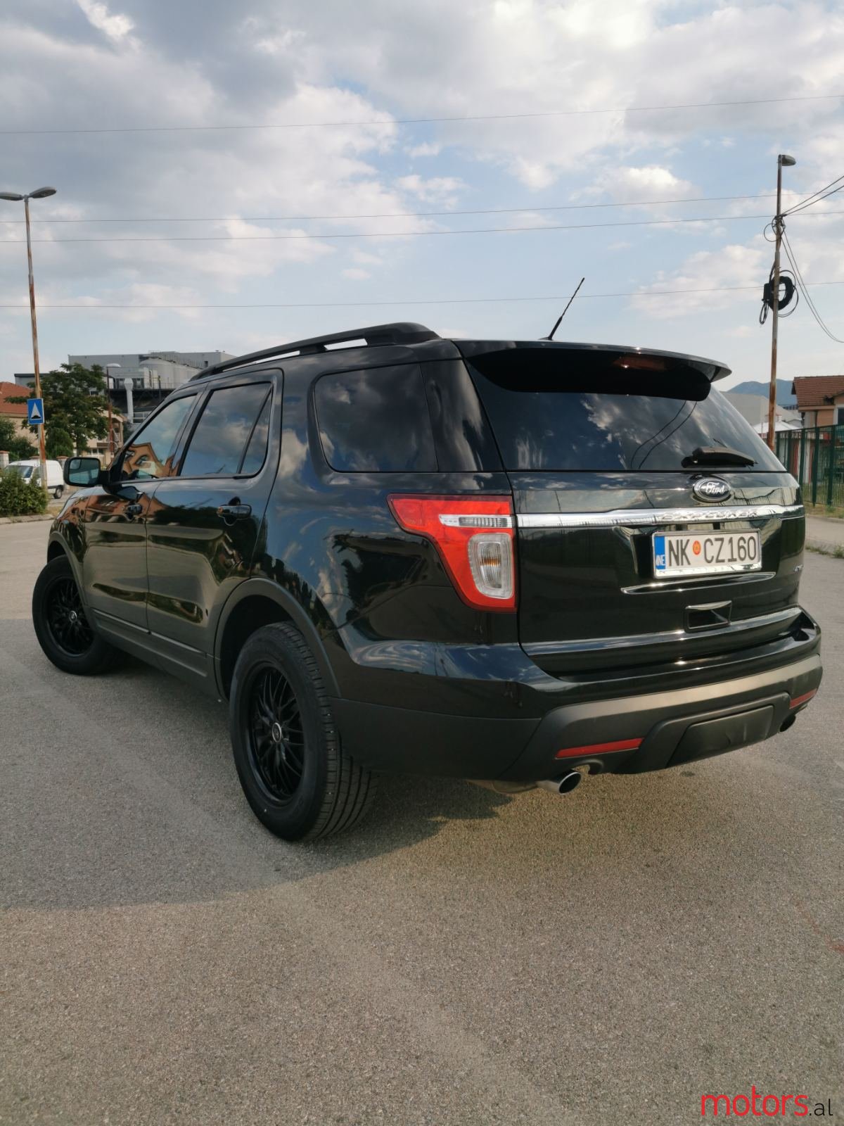 2014' Ford Explorer photo #2
