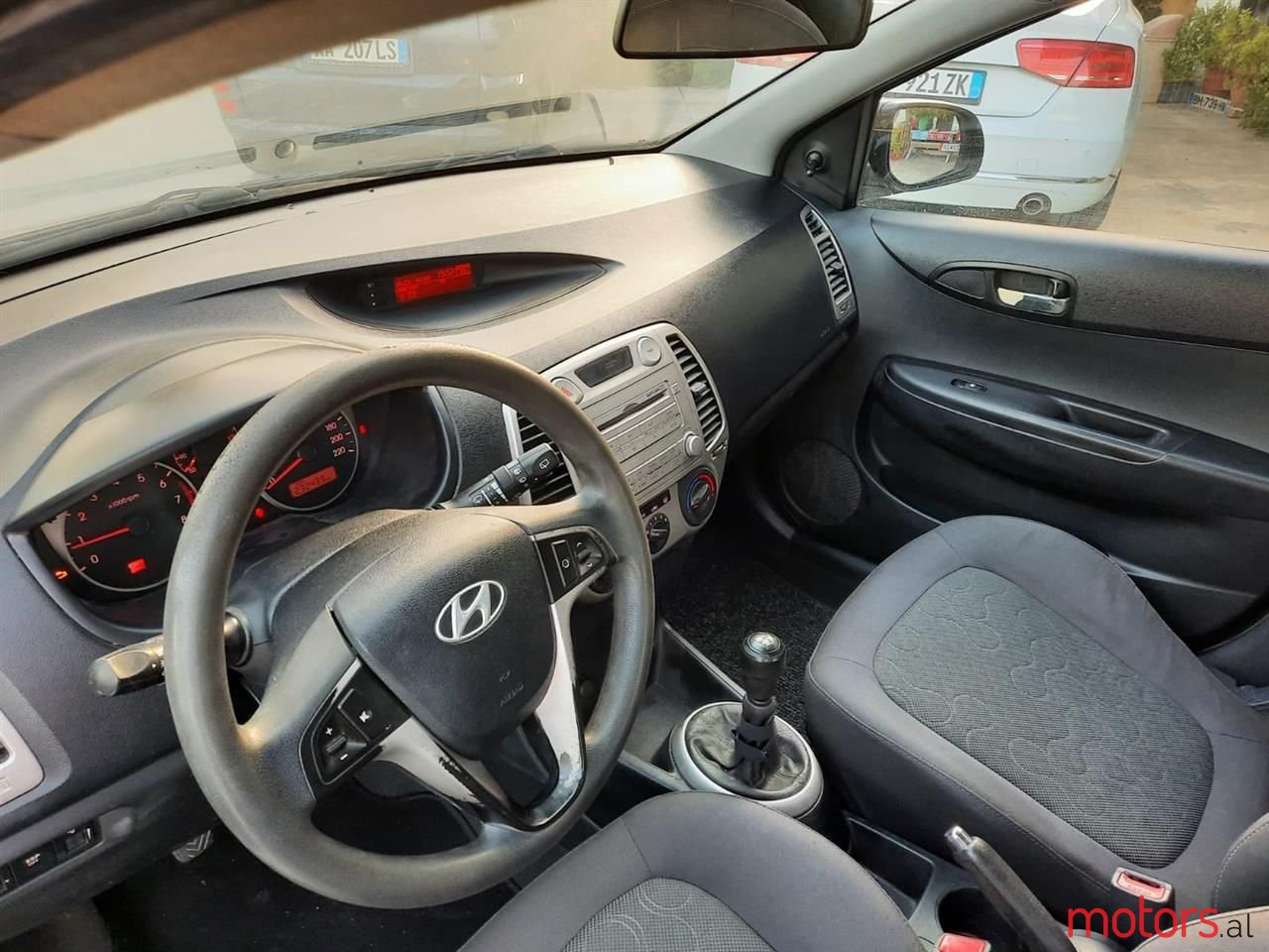 2009' Hyundai i20 photo #3