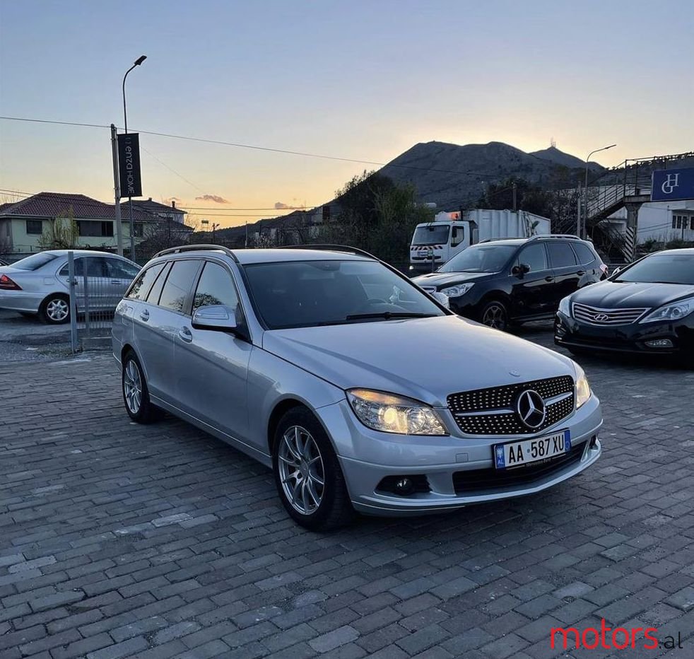 2008' Mercedes-Benz C 220 photo #1