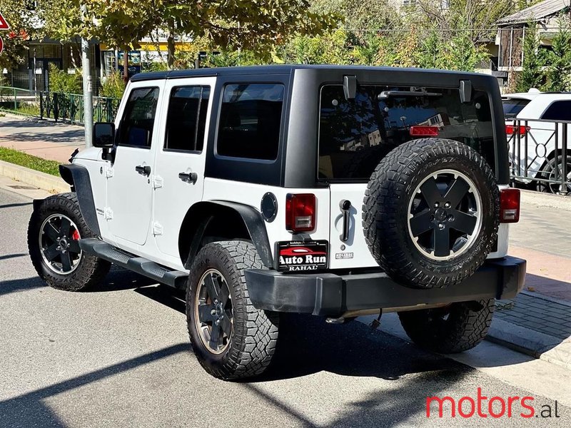 2012' Jeep Wrangler photo #4